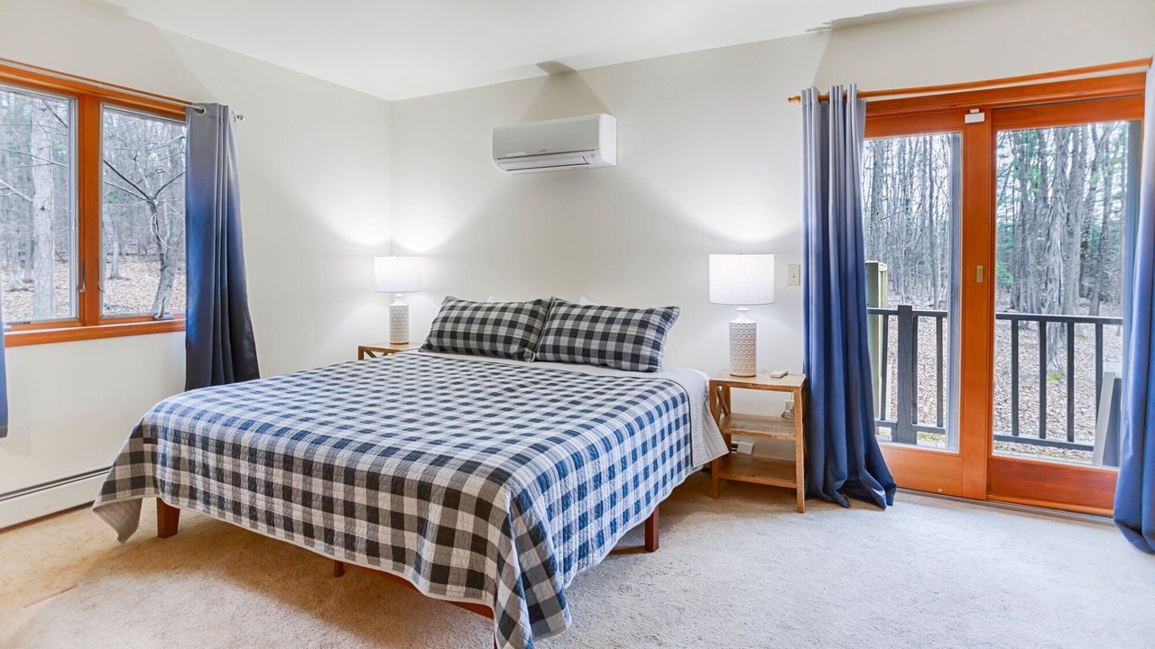 Photo of Bedroom in Hammondsport