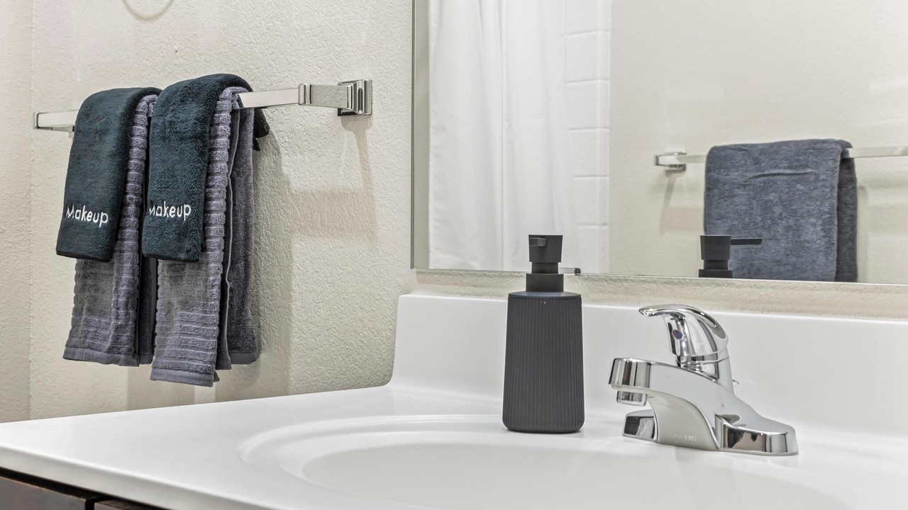 Photo of Bathroom in Warehouse District