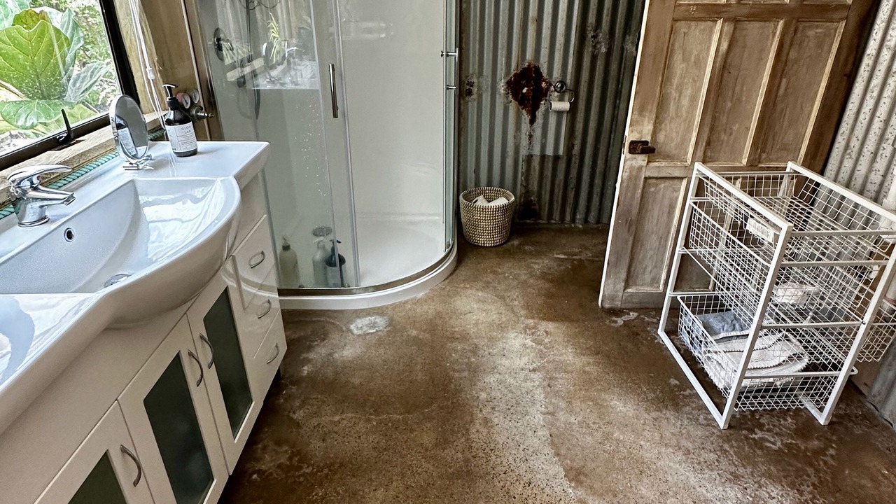 Photo of Bathroom in Muriwai