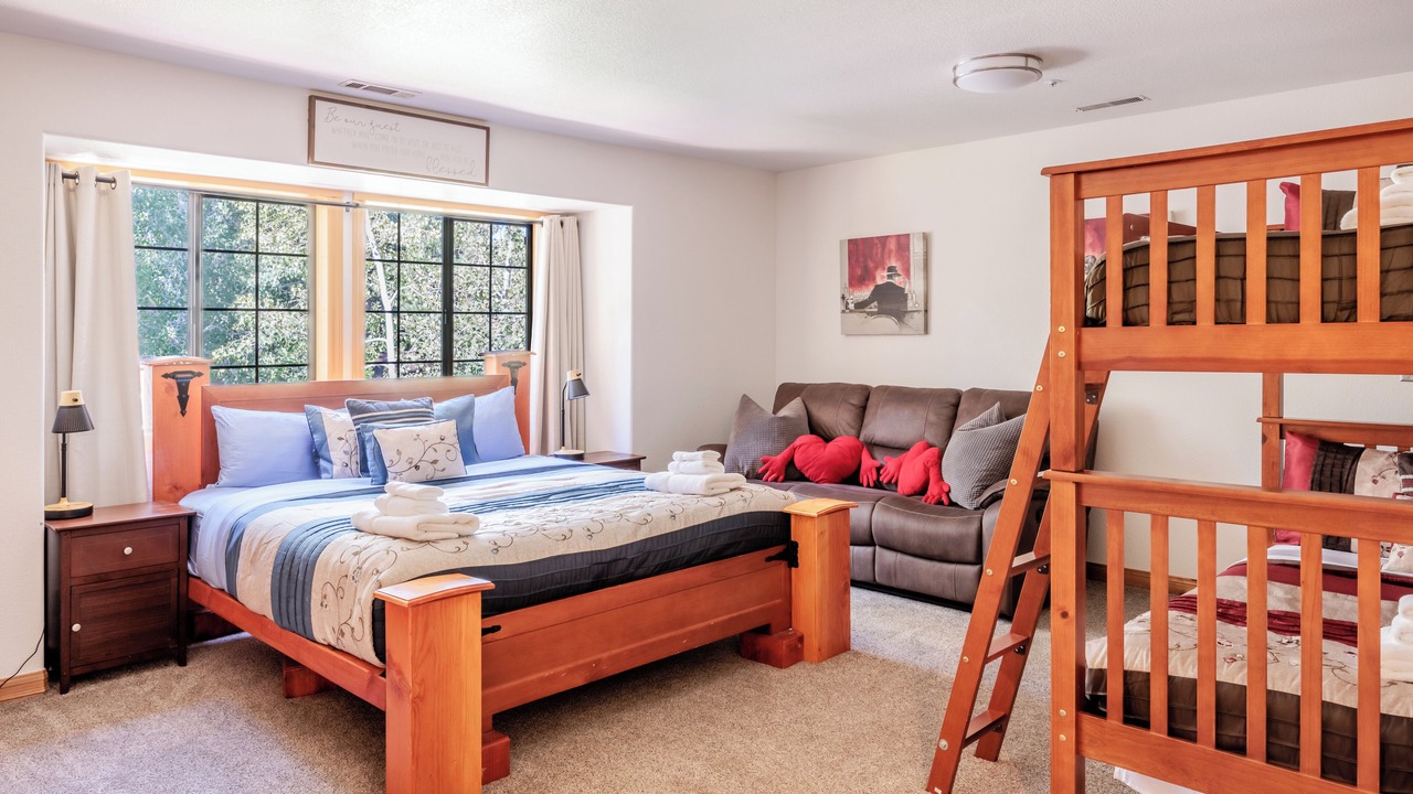 Photo of Bedroom in Big Bear City