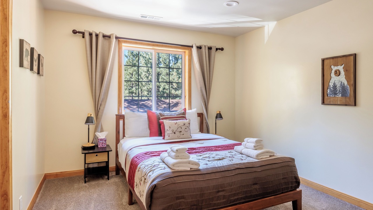 Photo of Bedroom in Big Bear City