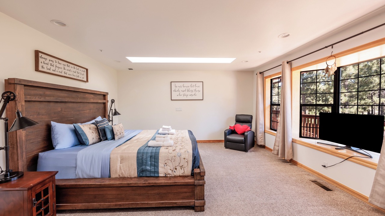 Photo of Bedroom in Big Bear City