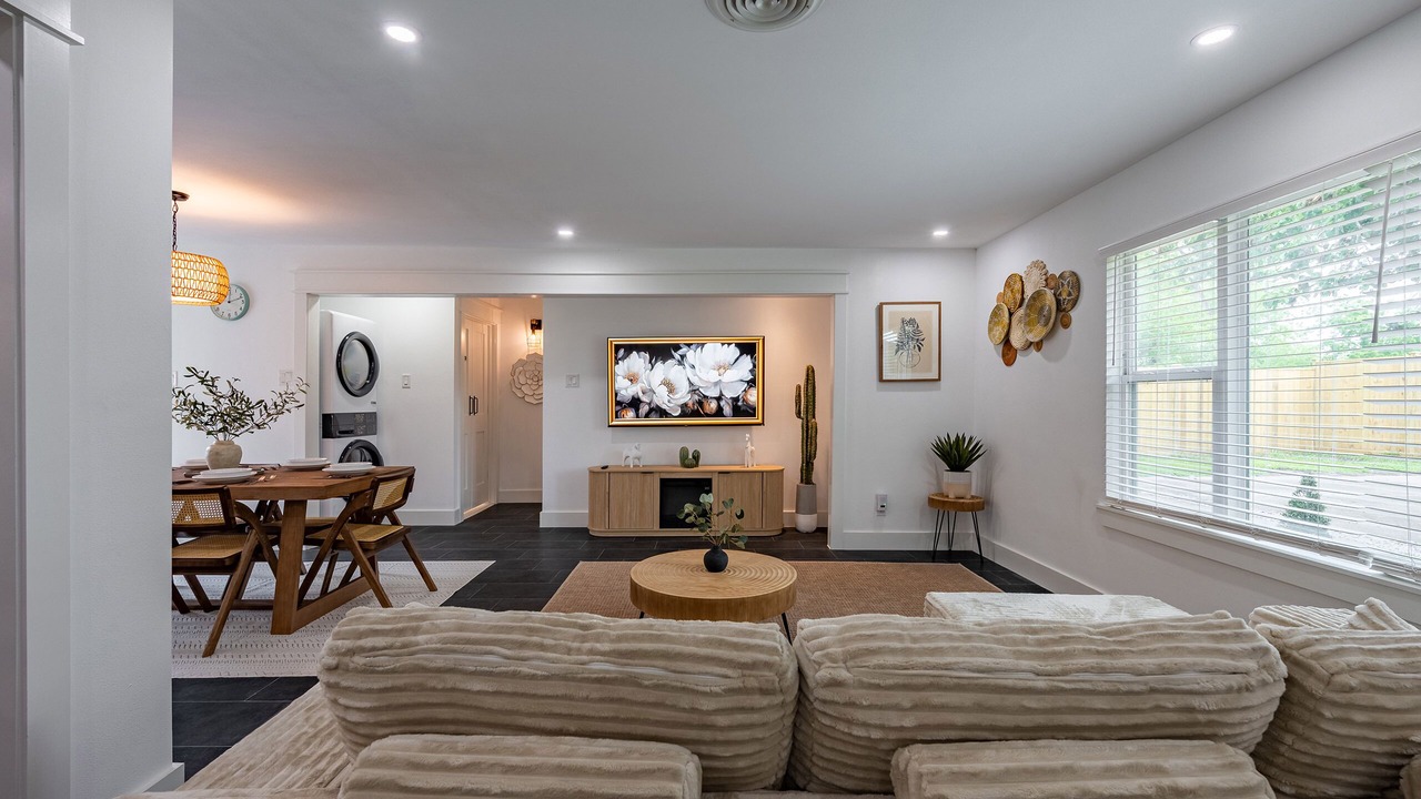 Photo of Livingroom in Spring Branch West
