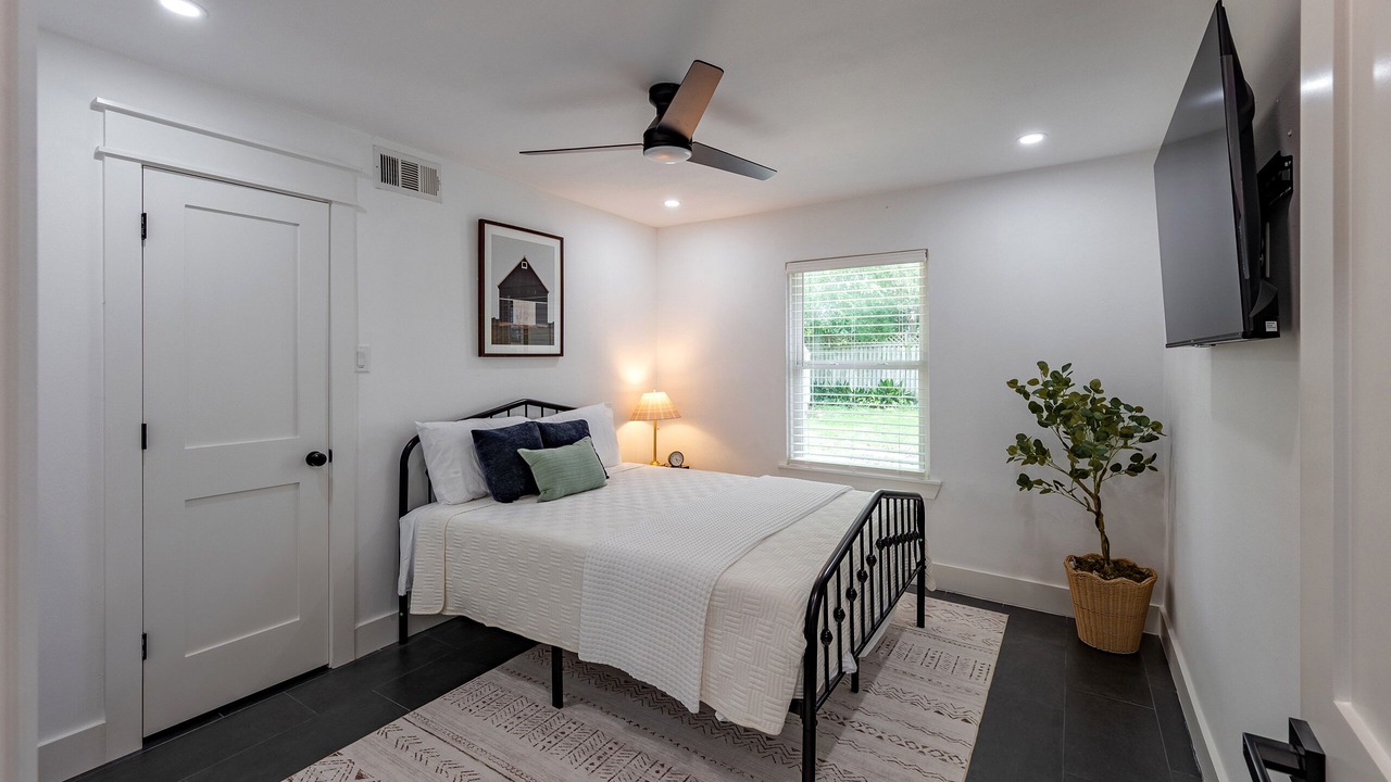 Photo of Bedroom in Spring Branch West