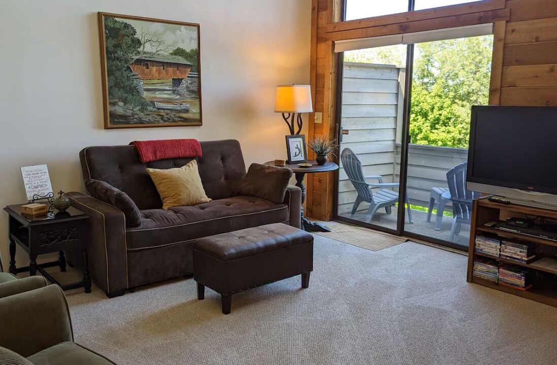 Photo of Livingroom in Seven Springs