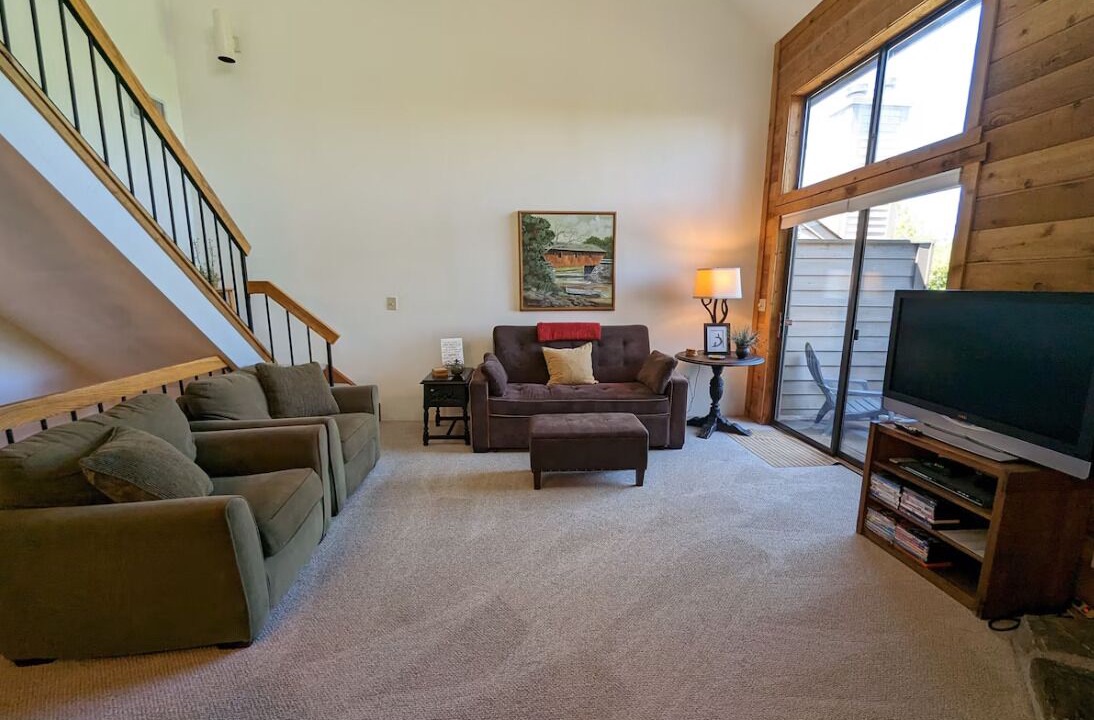 Photo of Livingroom in Seven Springs