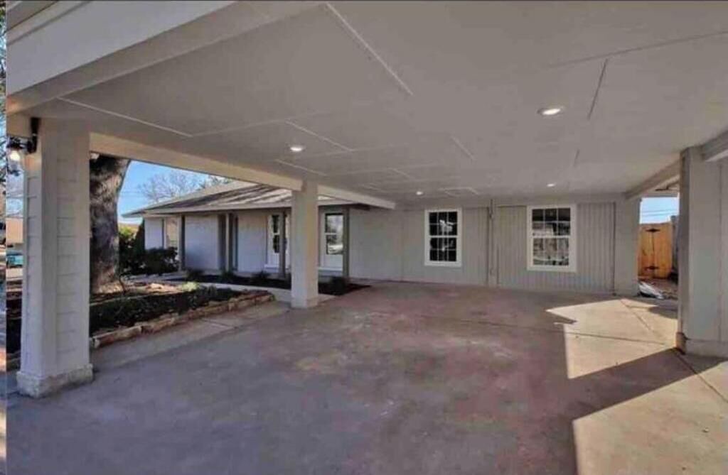 Photo of Outdoor in Windsor Hills