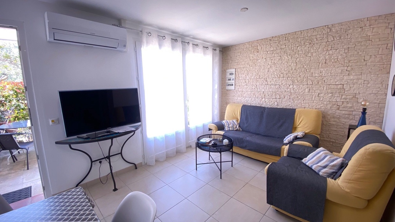 Photo of Livingroom in Saint-Jean-de-Barrou