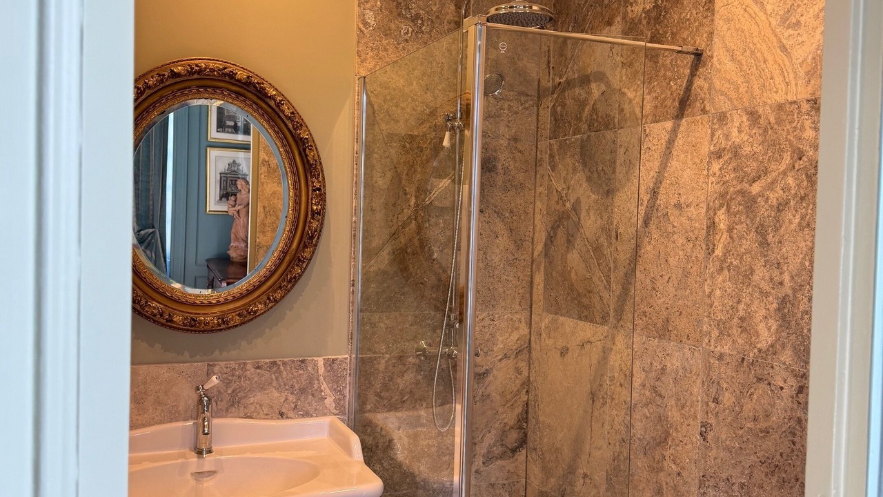 Photo of Bathroom in Saint-Paterne-Racan