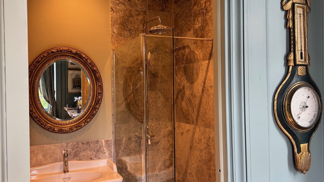 Photo of Bathroom in Saint-Paterne-Racan