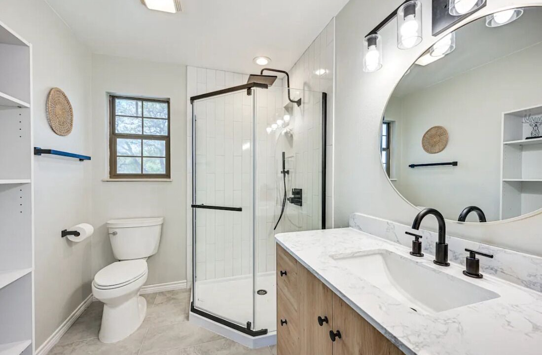 Photo of Bathroom in Buchanan Dam