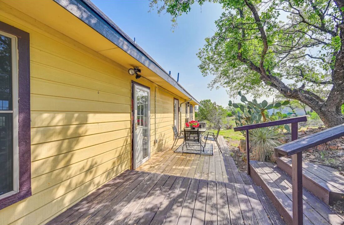 Photo of Patio Balcony in Buchanan Dam