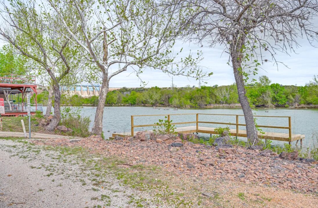 Photo of Others in Buchanan Dam