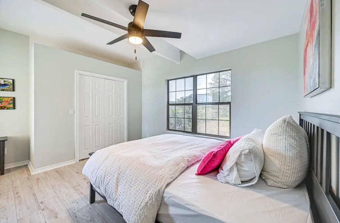 Photo of Bedroom in Buchanan Dam