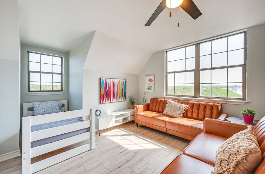 Photo of Livingroom in Buchanan Dam
