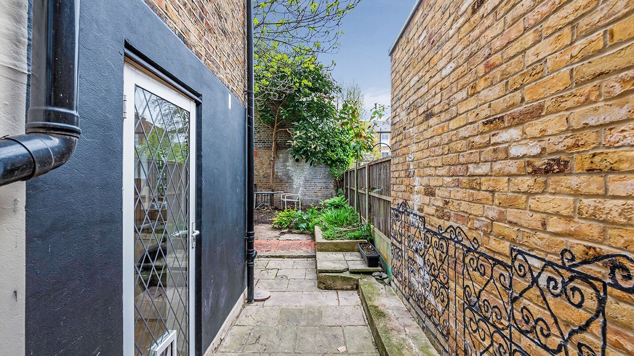 Photo of Outdoor in Tollington