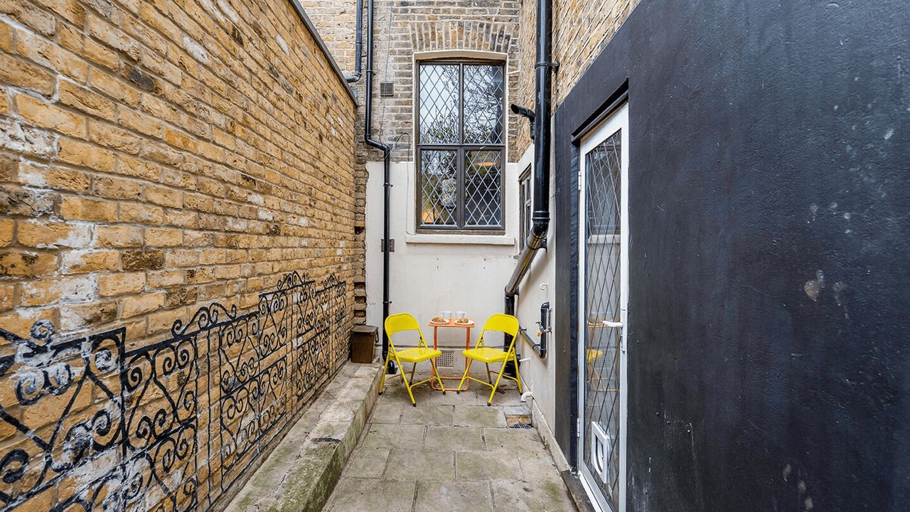 Photo of Others in Tollington