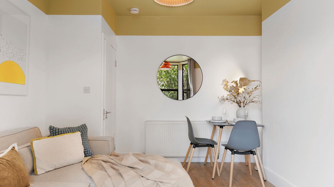 Photo of Livingroom in Tollington