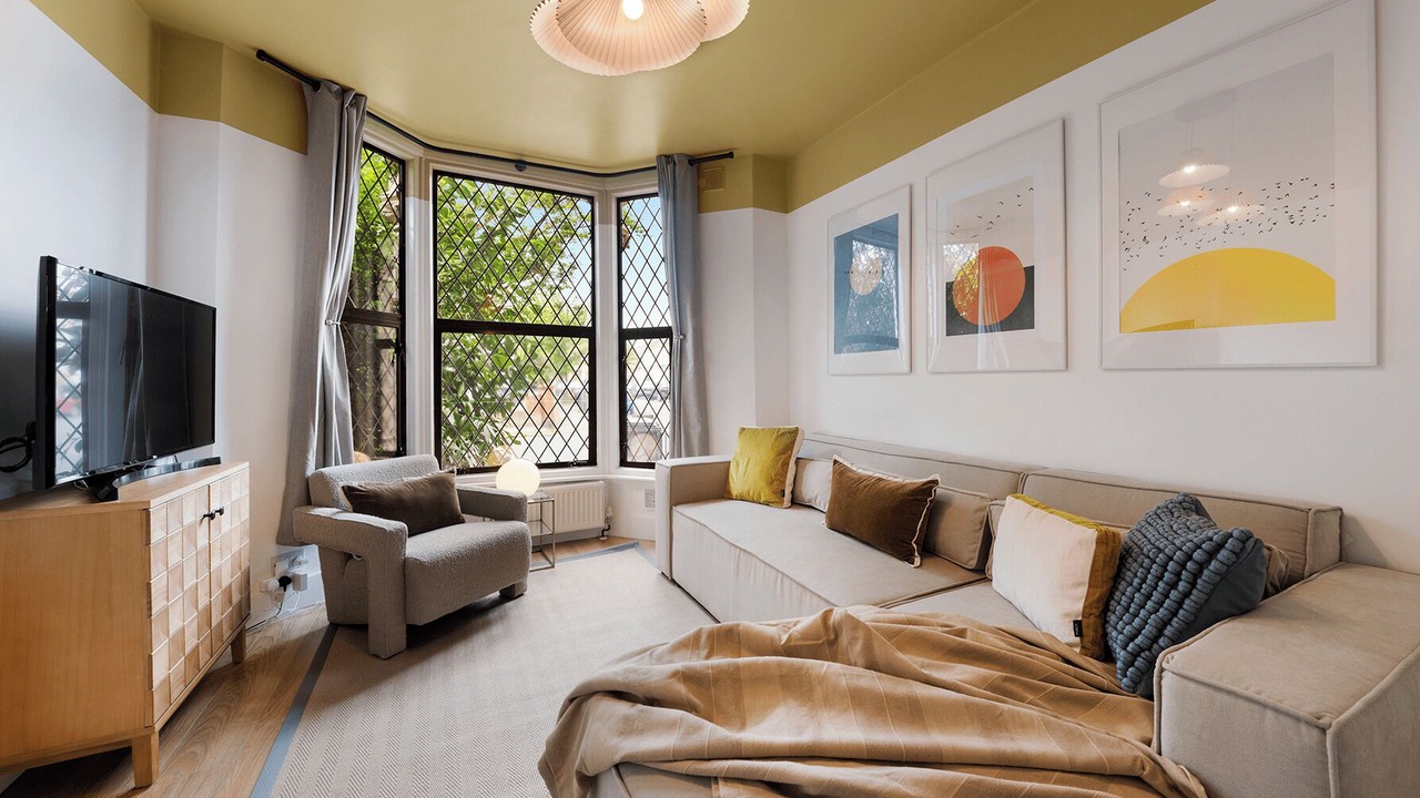 Photo of Livingroom in Tollington