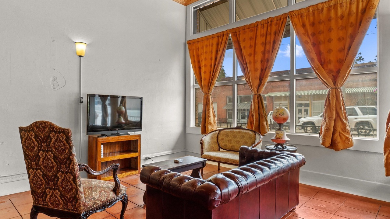 Photo of Livingroom in Big Sandy