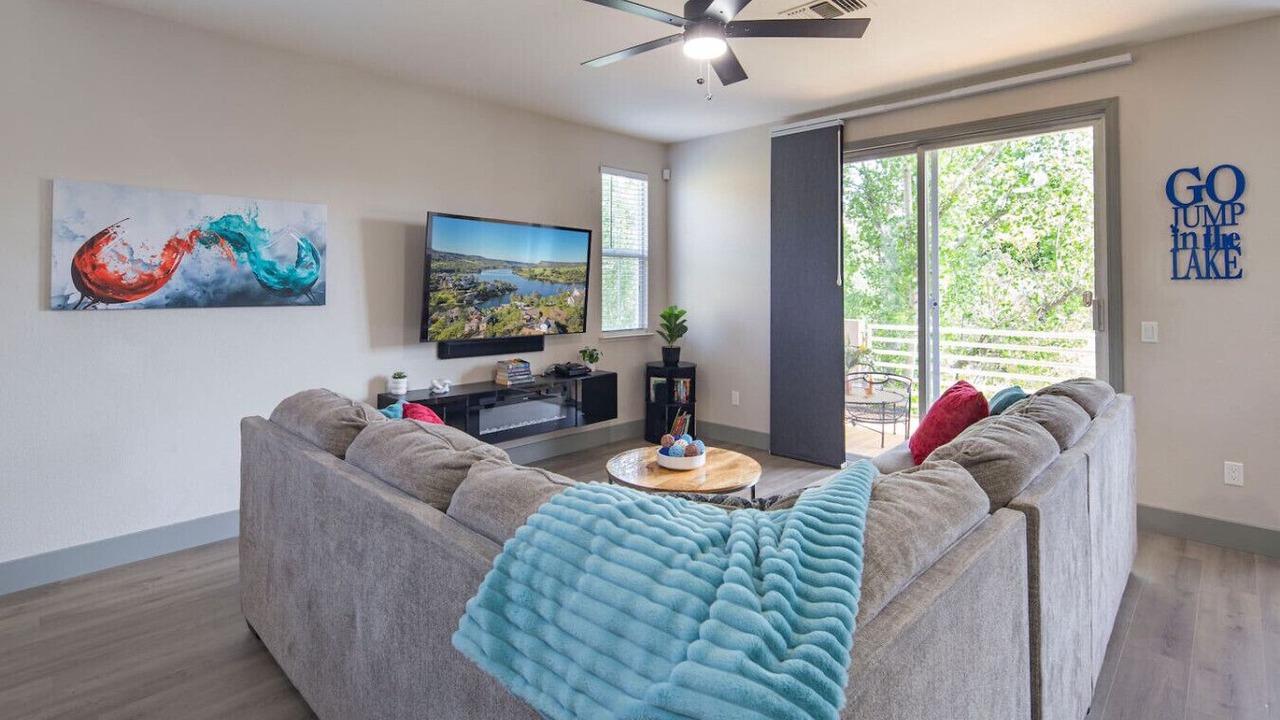 Photo of Livingroom in Copperopolis
