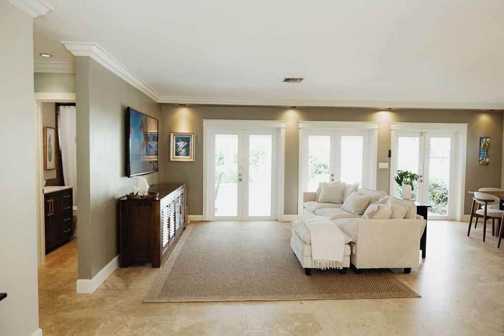 Photo of Livingroom in Cutler Bay