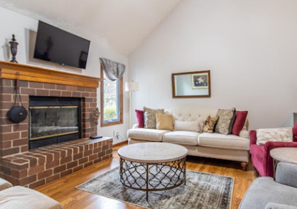 Photo of Livingroom in Lawrence