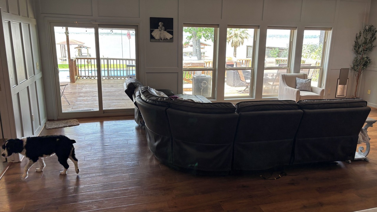 Photo of Livingroom in Lake Houston