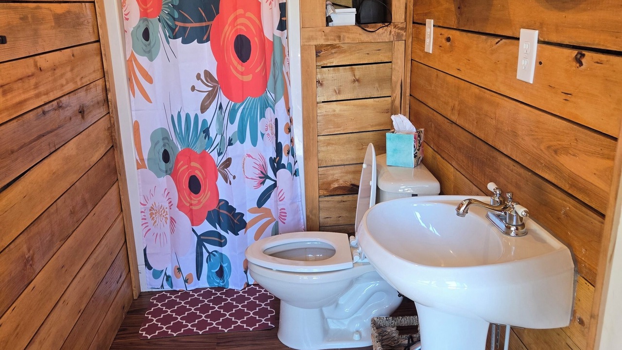 Photo of Bathroom in Watkins Glen