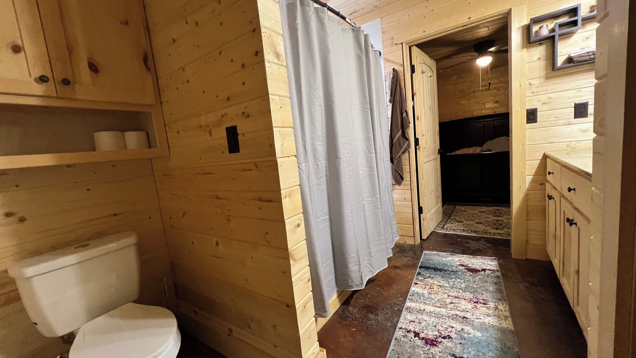 Photo of Bathroom in Higden