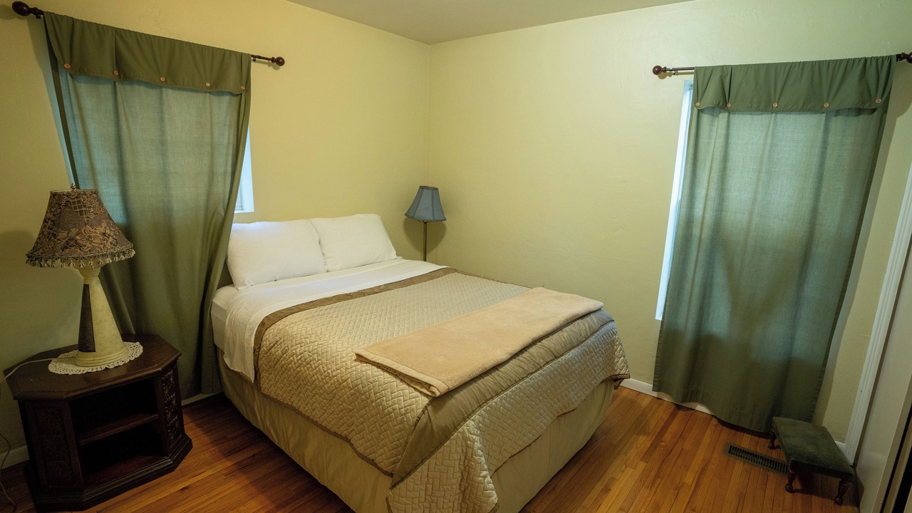 Photo of Bedroom in Northeast Heights
