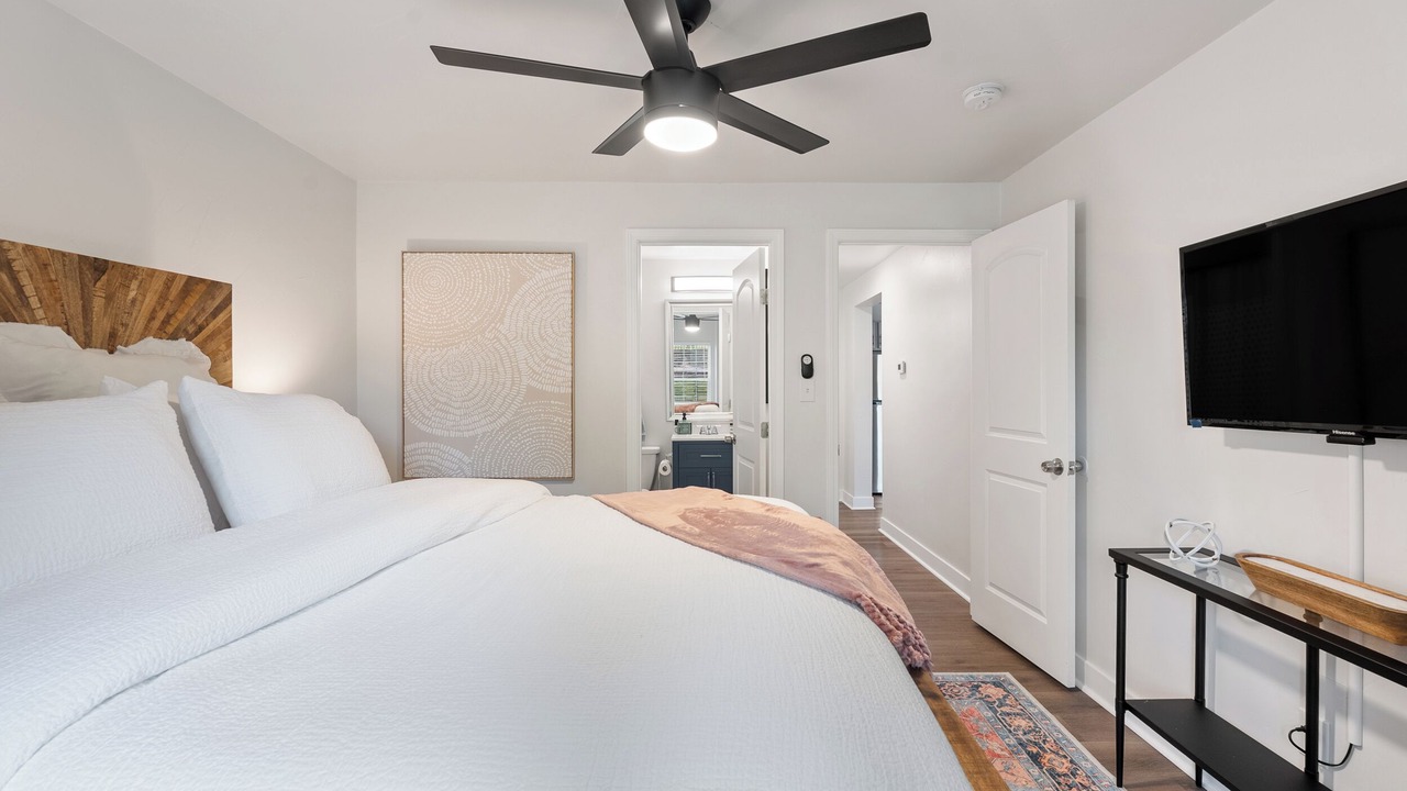 Photo of Bedroom in Benton