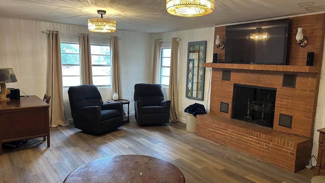 Photo of Livingroom in Barksdale