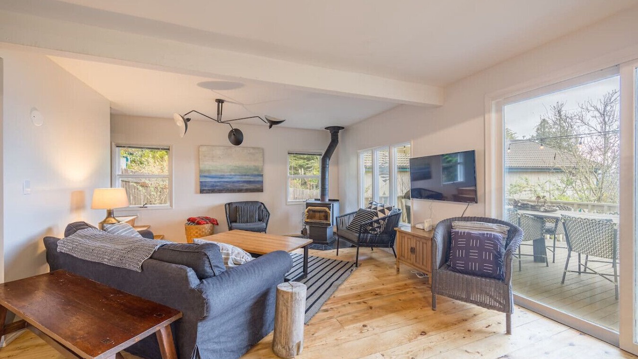 Photo of Livingroom in Port Ludlow