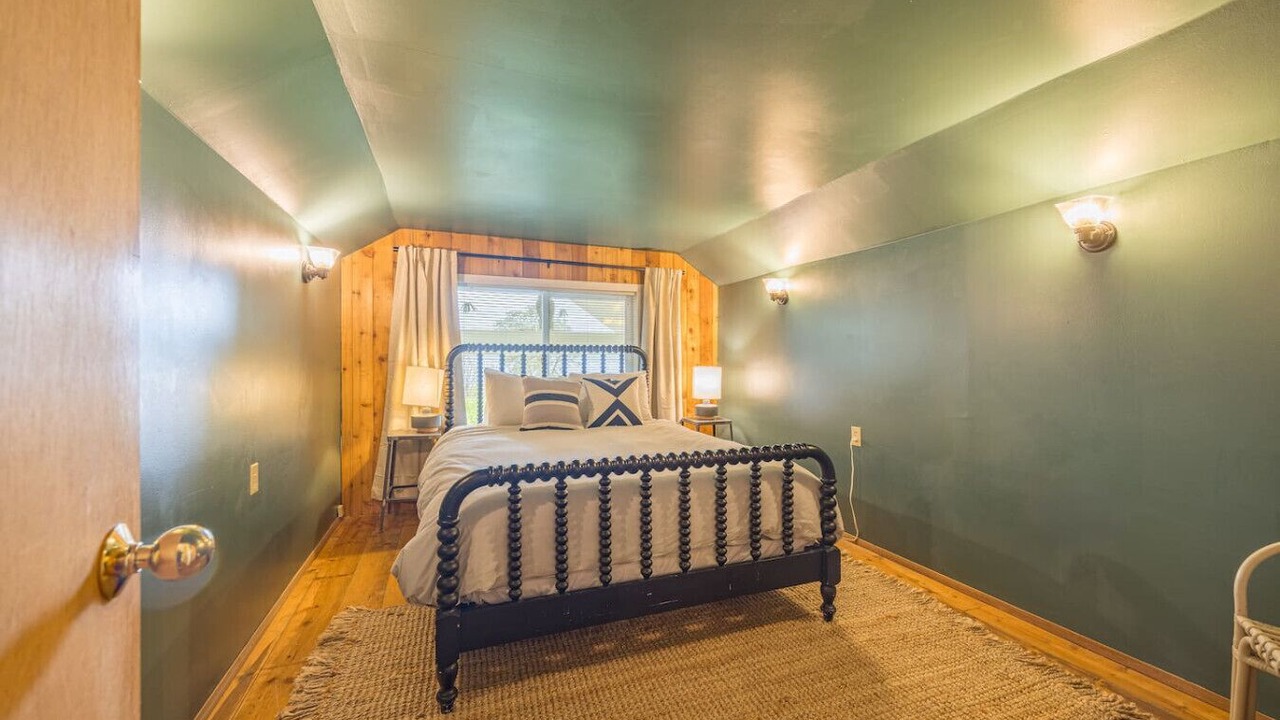 Photo of Bedroom in Port Ludlow