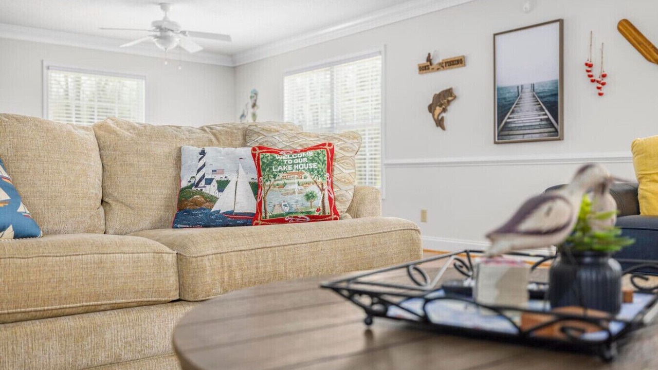 Photo of Livingroom in Piney Flats