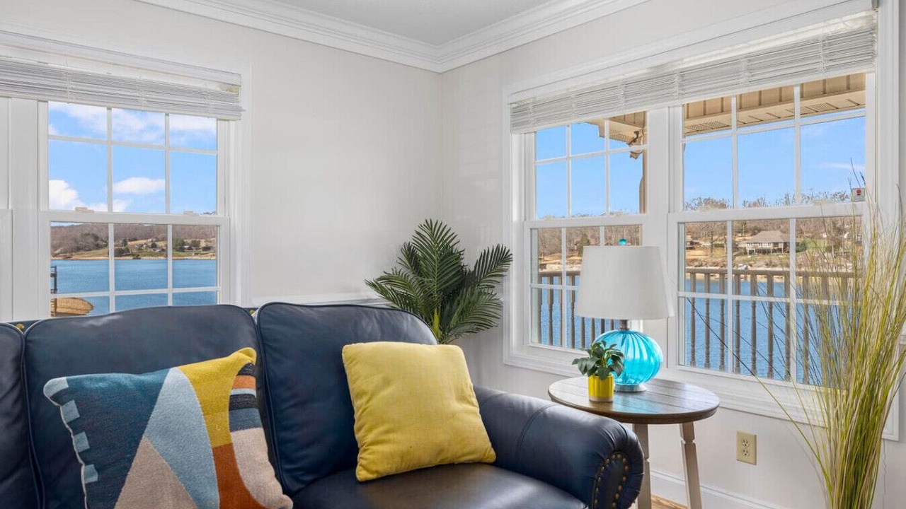 Photo of Livingroom in Piney Flats