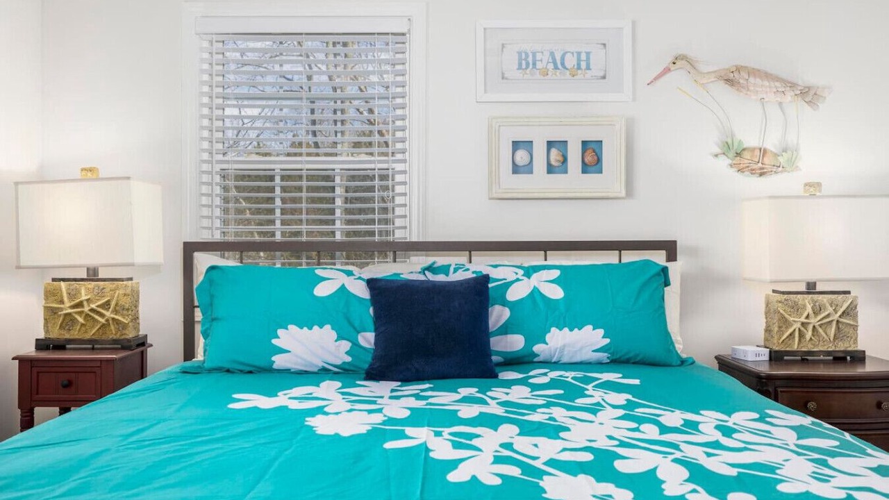 Photo of Bedroom in Piney Flats