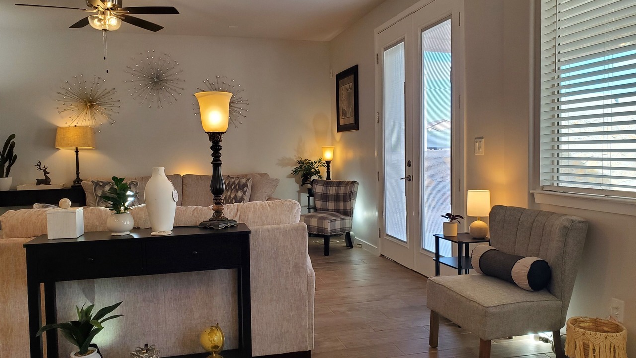 Photo of Livingroom in Biggs Field
