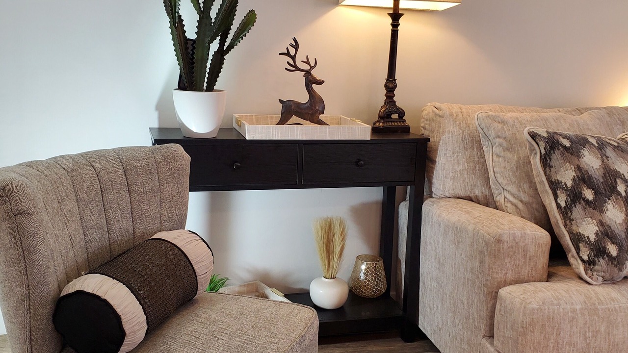 Photo of Livingroom in Biggs Field