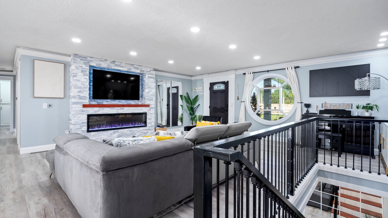 Photo of Livingroom in Eudora