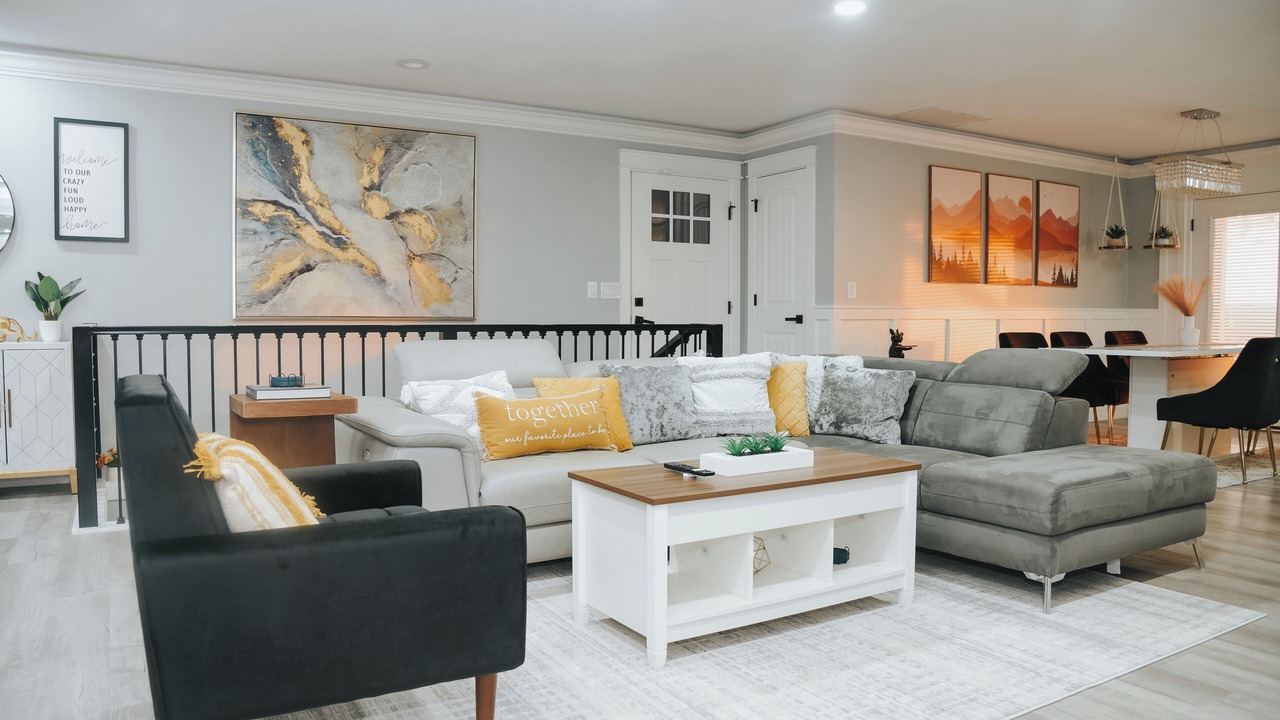 Photo of Livingroom in Eudora