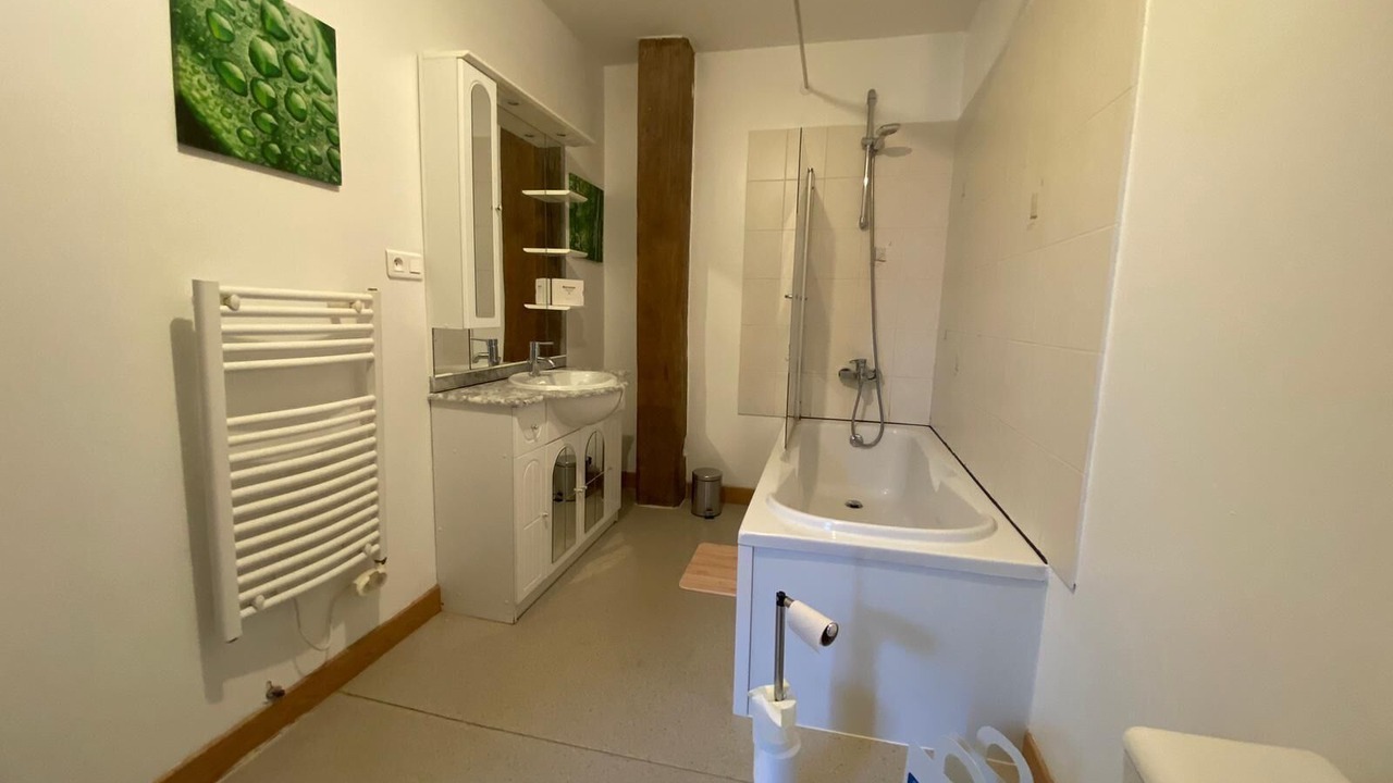 Photo of Bathroom in Socourt