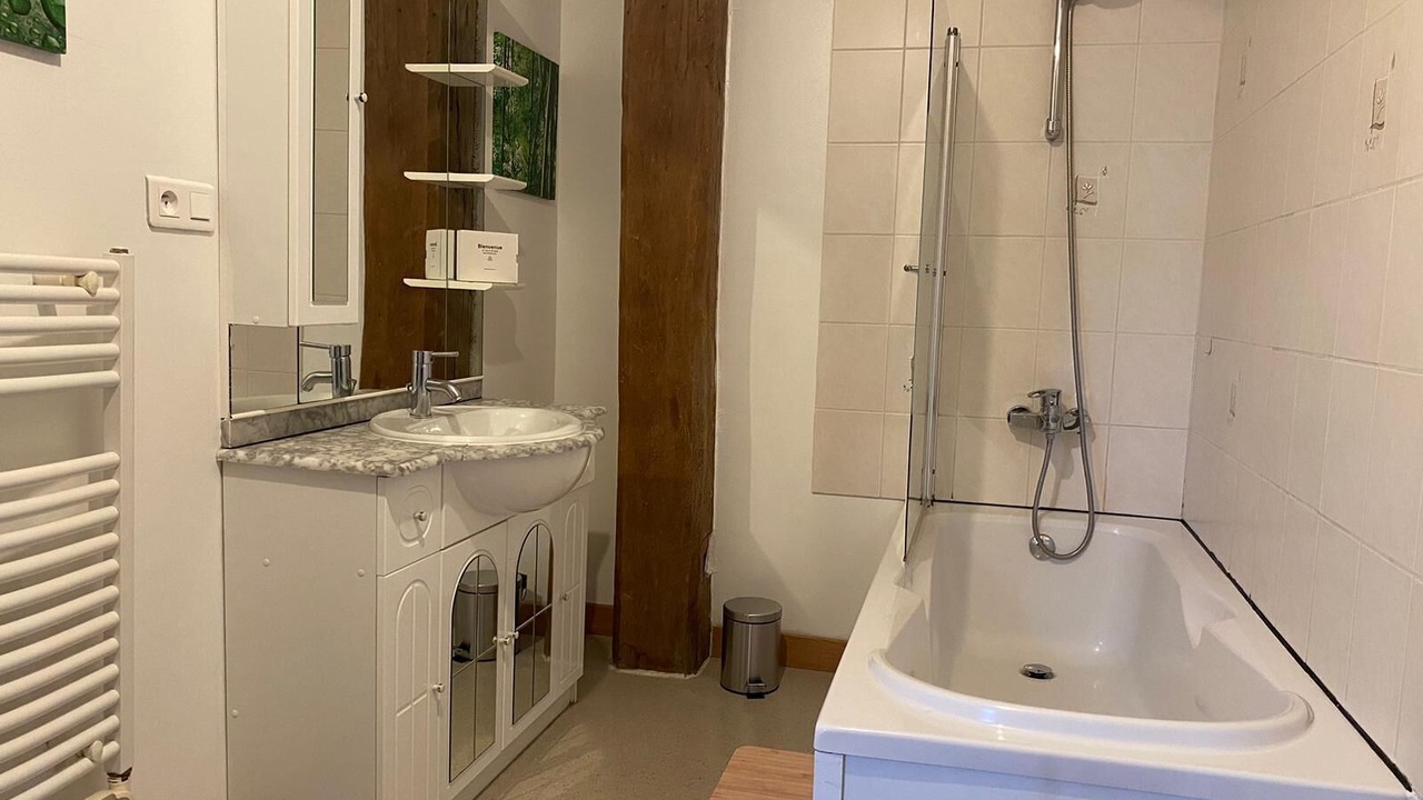 Photo of Bathroom in Socourt