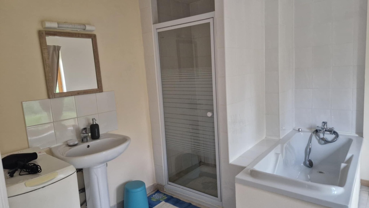 Photo of Bathroom in Tollent