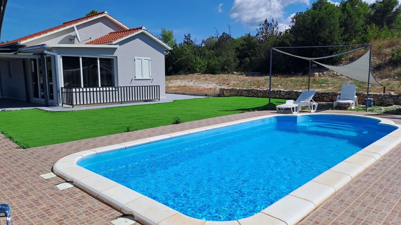 Photo of Outdoor in Mirce