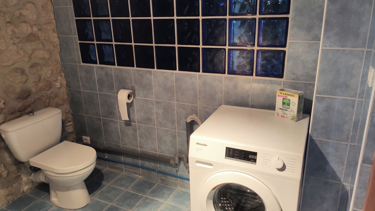 Photo of Bathroom in Coueilles
