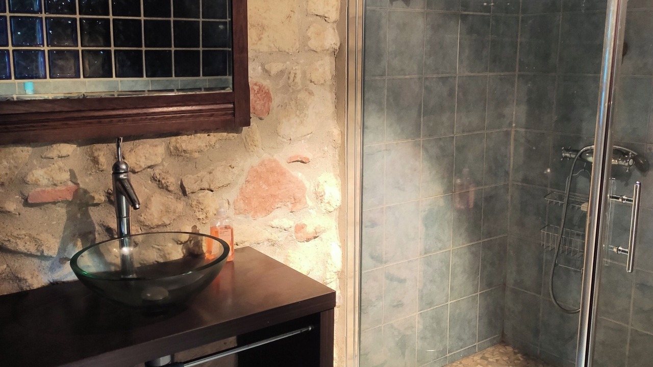 Photo of Bathroom in Coueilles