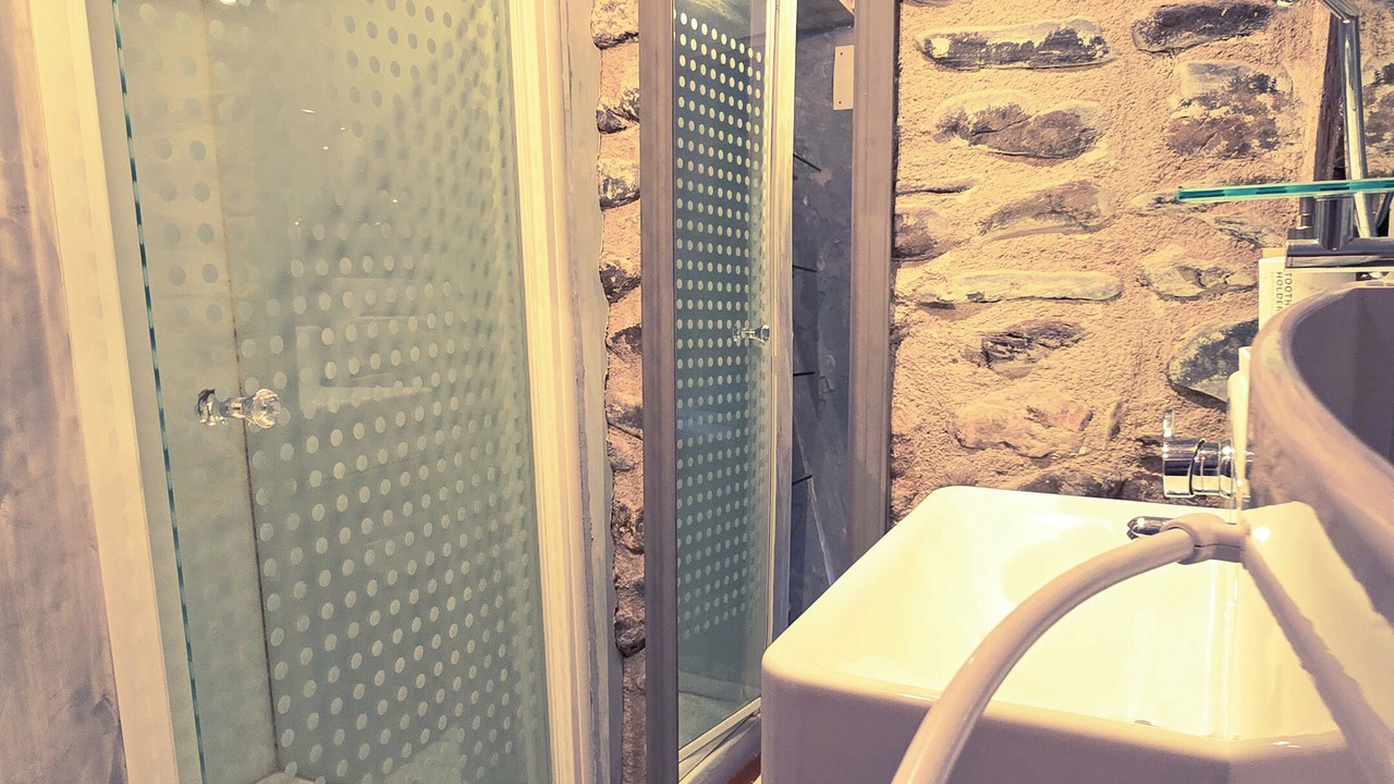 Photo of Bathroom in Espalion