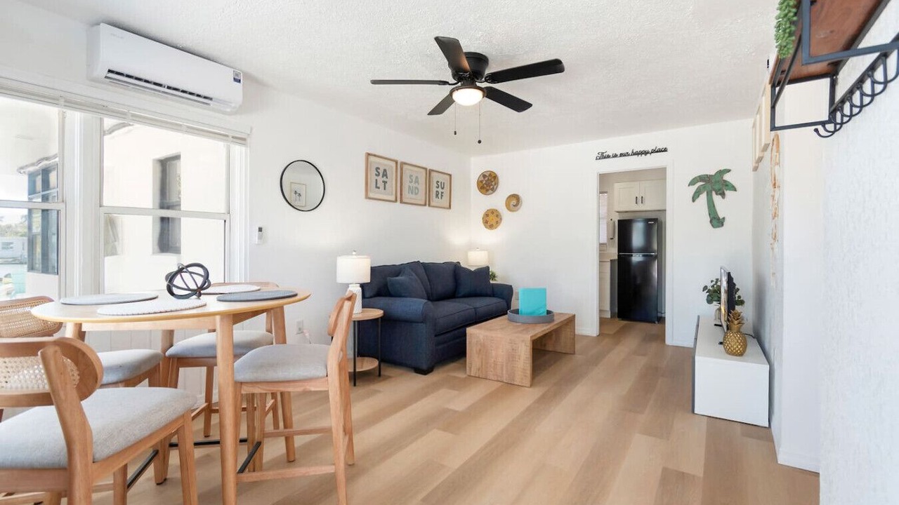 Photo of Livingroom in Bay Esplanade